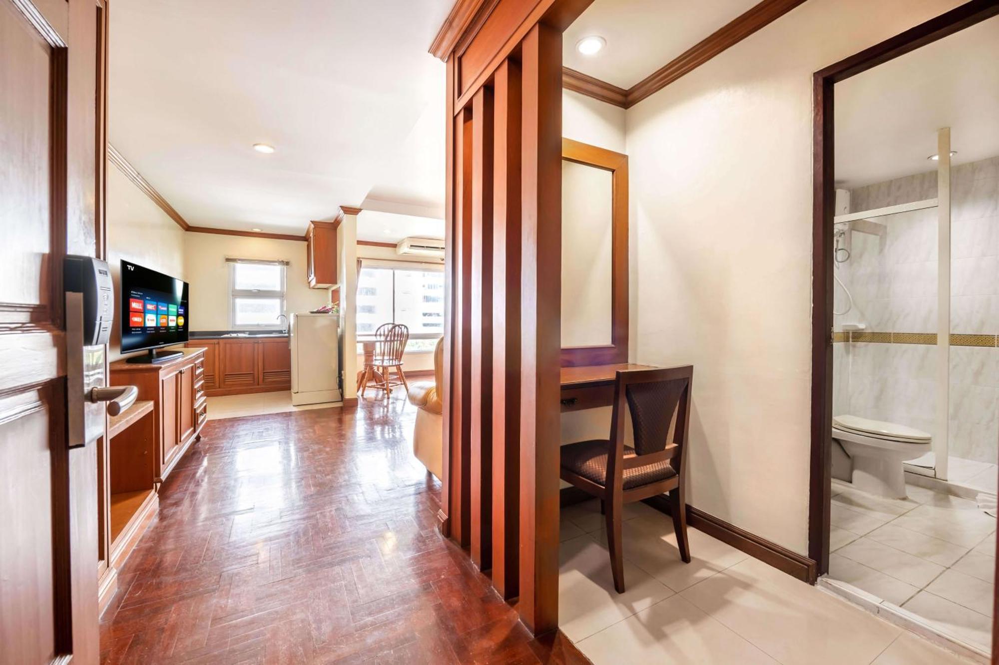 Studio Suite By Royal Ivory Nana Bangkok Dış mekan fotoğraf